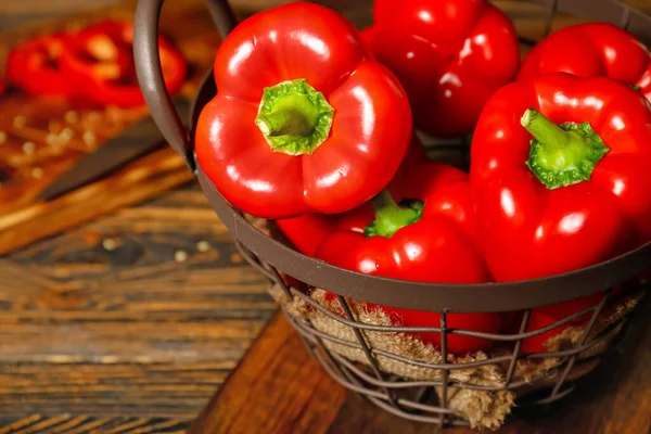 Basket Red Bell Pepper Table — Stock Photo, Image