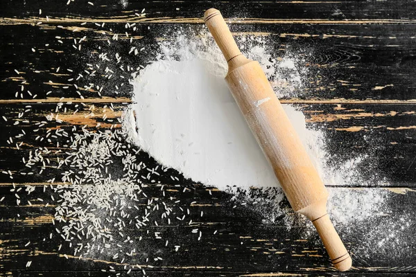 Rice Flour Rolling Pin Table — Stock Photo, Image