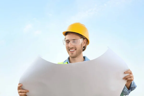 Ingeniero Masculino Granja Molinos Viento Para Producción Energía Eléctrica — Foto de Stock