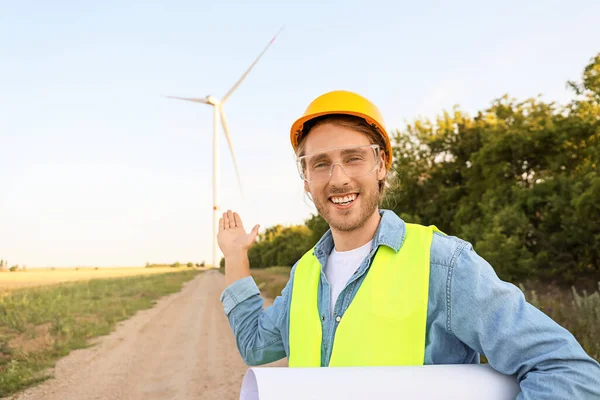 Male Engineer Windmill Farm Electric Power Production — Stock Photo, Image