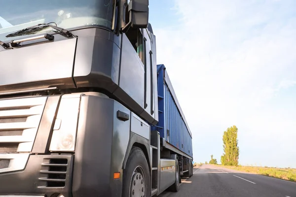 Gran Camión Moderno Carretera — Foto de Stock