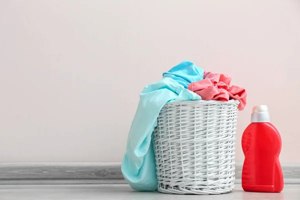 Dirty Clothes Detergent Light Wall — Stock Photo, Image