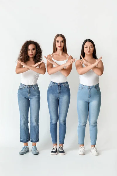 Mujeres Diferentes Nacionalidades Mostrando Gesto Stop Sobre Fondo Blanco Concepto — Foto de Stock