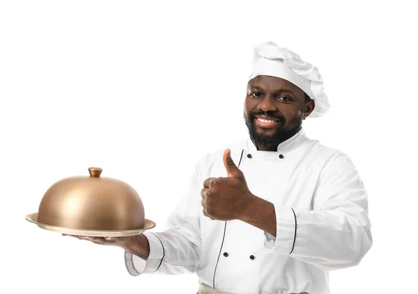 Muž Afroamerický Kuchař Tácem Kloší Bílém Pozadí — Stock fotografie