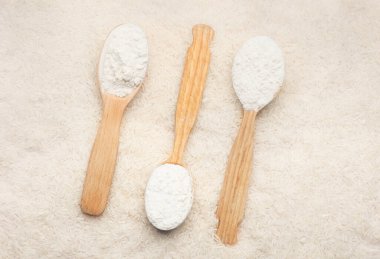 Pirinçli un kaşıkları.