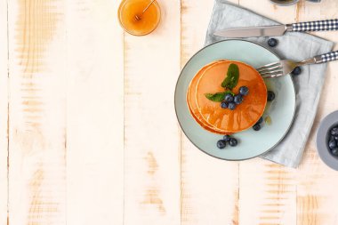 Masada böğürtlenli krep