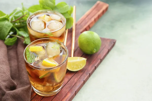 Glasses Tasty Cuba Libre Cocktail Table — Stock Photo, Image