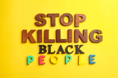 Renk arkaplanı üzerinde Siyah İnsanları Öldürmeyi Durdur