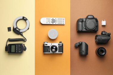 Renk arkaplanındaki farklı modern aygıtlar