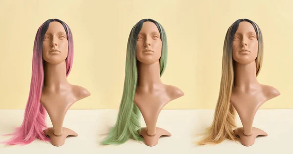 Mannequins Avec Différentes Perruques Féminines Sur Fond Couleur — Photo