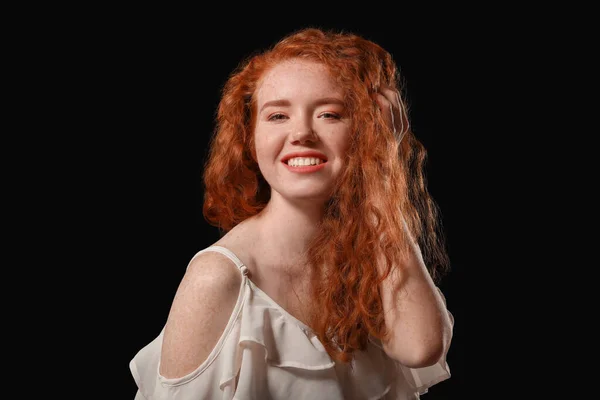 Portrait Beautiful Redhead Woman Dark Background — Stock Photo, Image