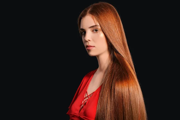 Beautiful Young Redhead Woman Dark Background — Stock Photo, Image