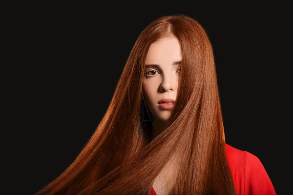 Beautiful Young Redhead Woman Dark Background — Stock Photo, Image