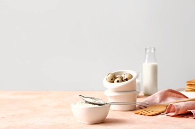 Masadaki krepler için malzemeler