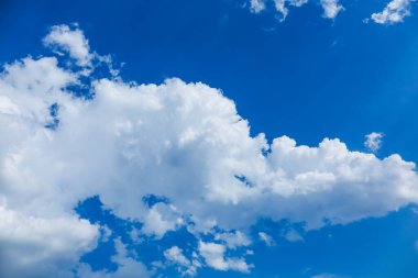 Bulutlu güzel gökyüzü manzarası