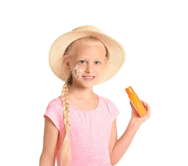 Klein Meisje Met Zon Bescherming Crème Witte Achtergrond — Stockfoto