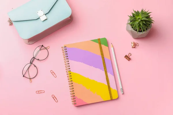 Samenstelling Met Notebook Kleur Achtergrond — Stockfoto