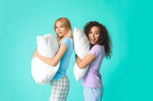 Beautiful Young Women Pajamas Pillows Color Background — Stock Photo, Image