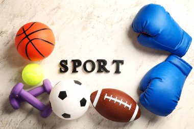 Beyaz arkaplanda spor ekipmanları