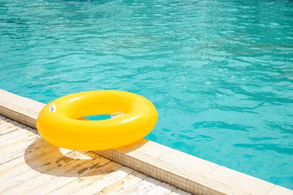 Inflatable Ring Edge Swimming Pool — Stock Photo, Image