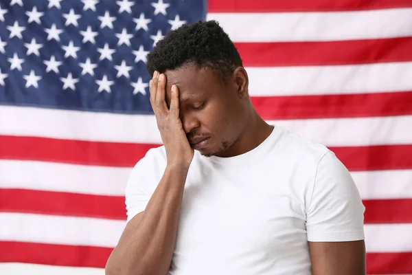 Sorglig Afroamerikansk Man Nära Usa Flagga Stoppa Rasism — Stockfoto