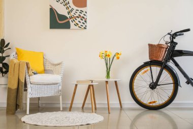 Bisikletli modern odanın içi