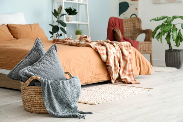 Stylish Interior Bedroom Pillows Basket — Stock Photo, Image