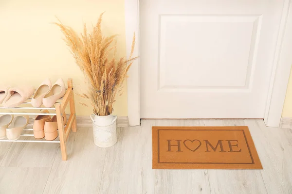 Door Mat Floor Hallway — Stock Photo, Image