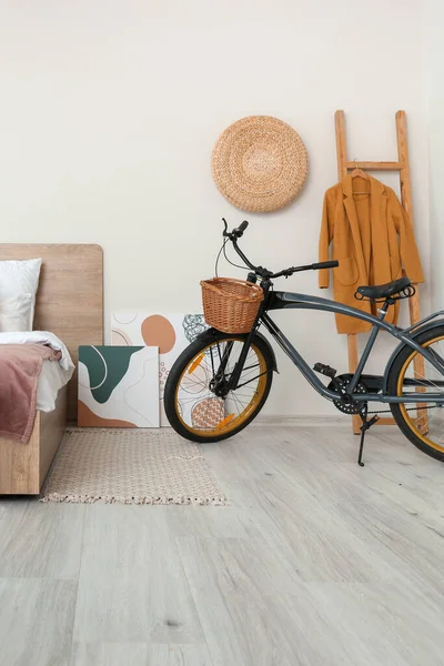 Intérieur Élégant Chambre Coucher Avec Vélo — Photo