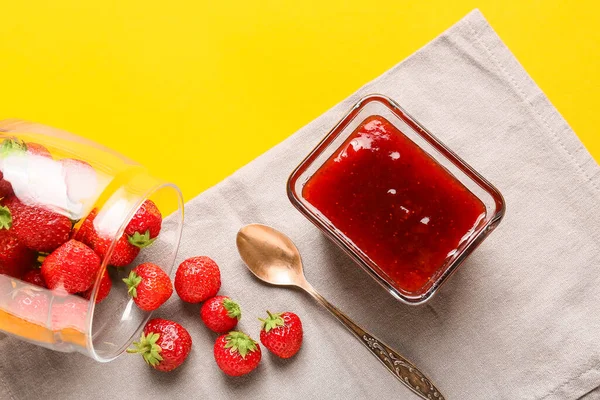 Bowl Tasty Strawberry Jam Color Background — Stock Photo, Image