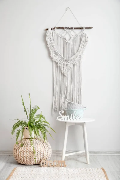 Wicker Baskets Table Pouf Houseplant Room — Stock Photo, Image