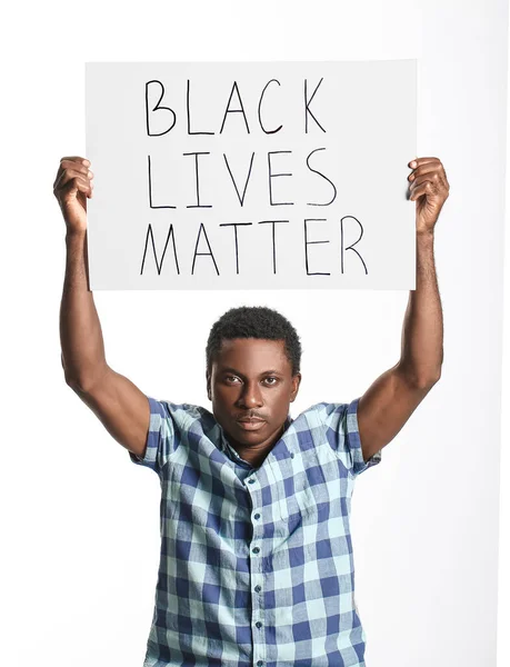 Homem Afro Americano Triste Com Cartaz Sobre Fundo Branco Acabar — Fotografia de Stock