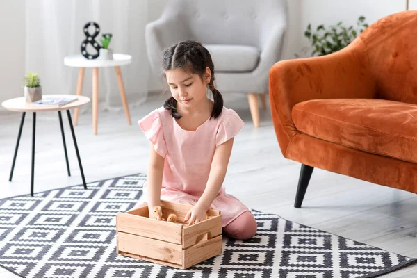 Little Girl Cute Ducklings Home — Stock Photo, Image