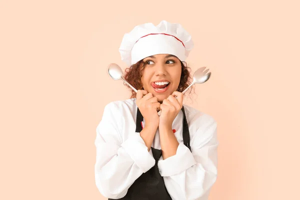 Female African American Chef Color Background — Stock Photo, Image