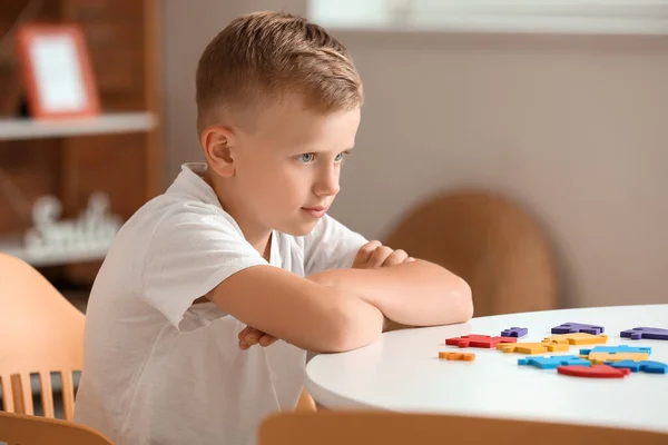 Little Boy Autistic Disorder Doing Puzzle Home — Stock Photo, Image