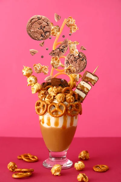 Glass Delicious Freak Shake Falling Ingredients Color Background — Stock Photo, Image