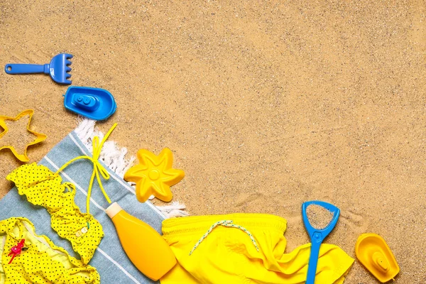 Ensemble Accessoires Plage Pour Enfants Sur Sable Vue Dessus — Photo