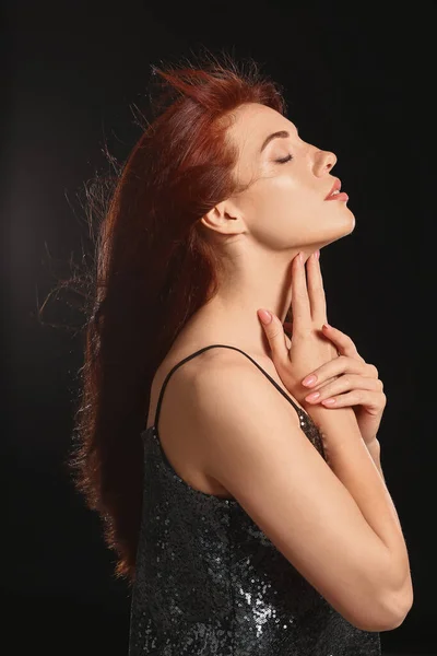 Beautiful Redhead Woman Dark Background — Stock Photo, Image