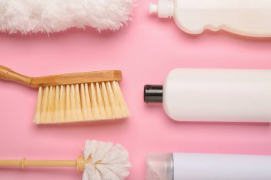 Renk arkaplanına temizleme malzemeleri