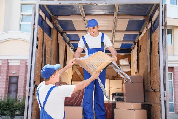 Loaders Taking Freight Truck — Stock Photo, Image