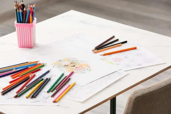 Coloring Pictures Pencils Table — Stock Photo, Image