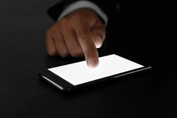 Businessman Using Mobile Phone Table Closeup — Stock Photo, Image