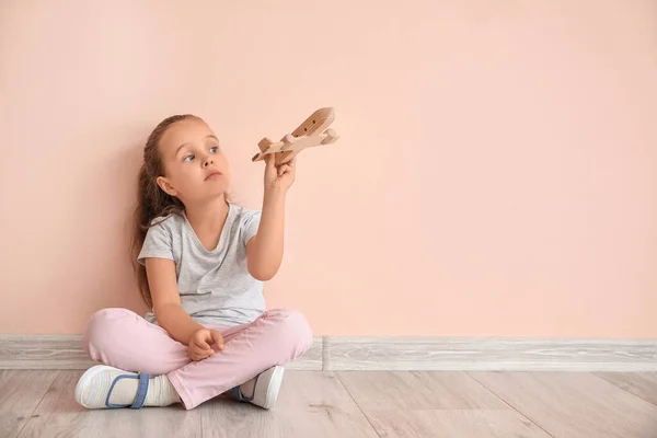Little Girl Autistic Disorder Playing Toy Color Wall — Stock Photo, Image
