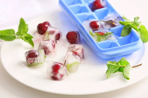 Ice Frozen Berries Plate — Stock Photo, Image