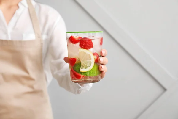 Woman Fresh Strawberry Lemonade Light Background — Stock Photo, Image