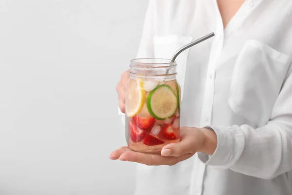 Woman Fresh Strawberry Lemonade Light Background — Stock Photo, Image