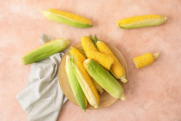 Plate Fresh Corn Cobs Color Background — Stock Photo, Image