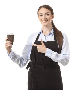 Beyaz arka planda genç bayan barista.