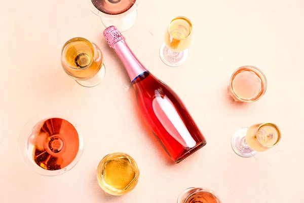 Bottle Champagne Glasses Color Background — Stock Photo, Image