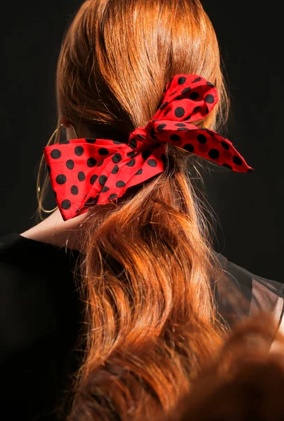 Beautiful Young Redhead Woman Dark Background Back View — Stock Photo, Image